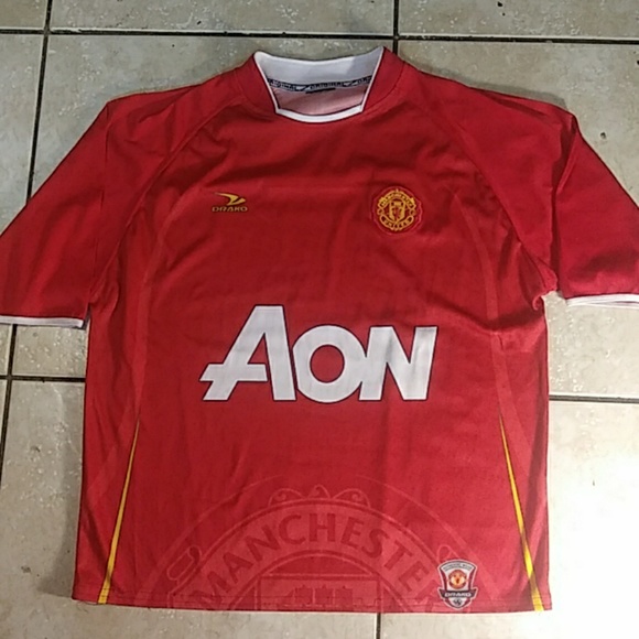manchester united gold jersey